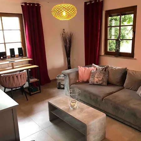 Willkommen Im Casa Felice, Der Wohlfuehl Oase Mit Balkon, 4 Betten Und Homeoffice Platz * Aidlingen